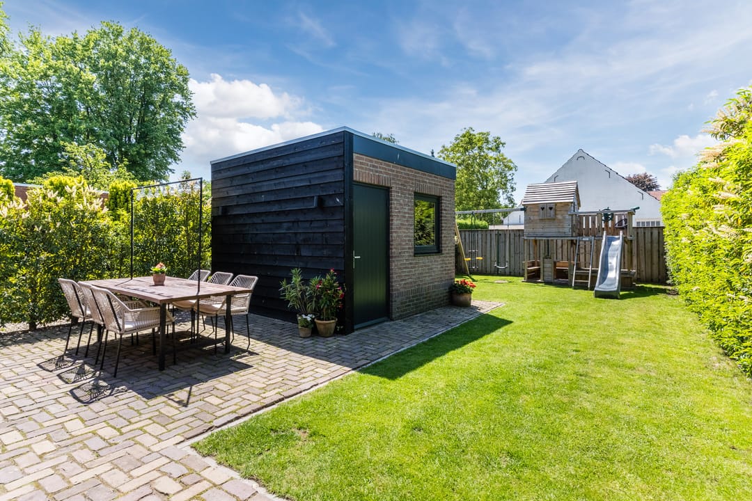 Fully Renovated 1930s Character Home with Luxury Finishes in Bergeijk — 43