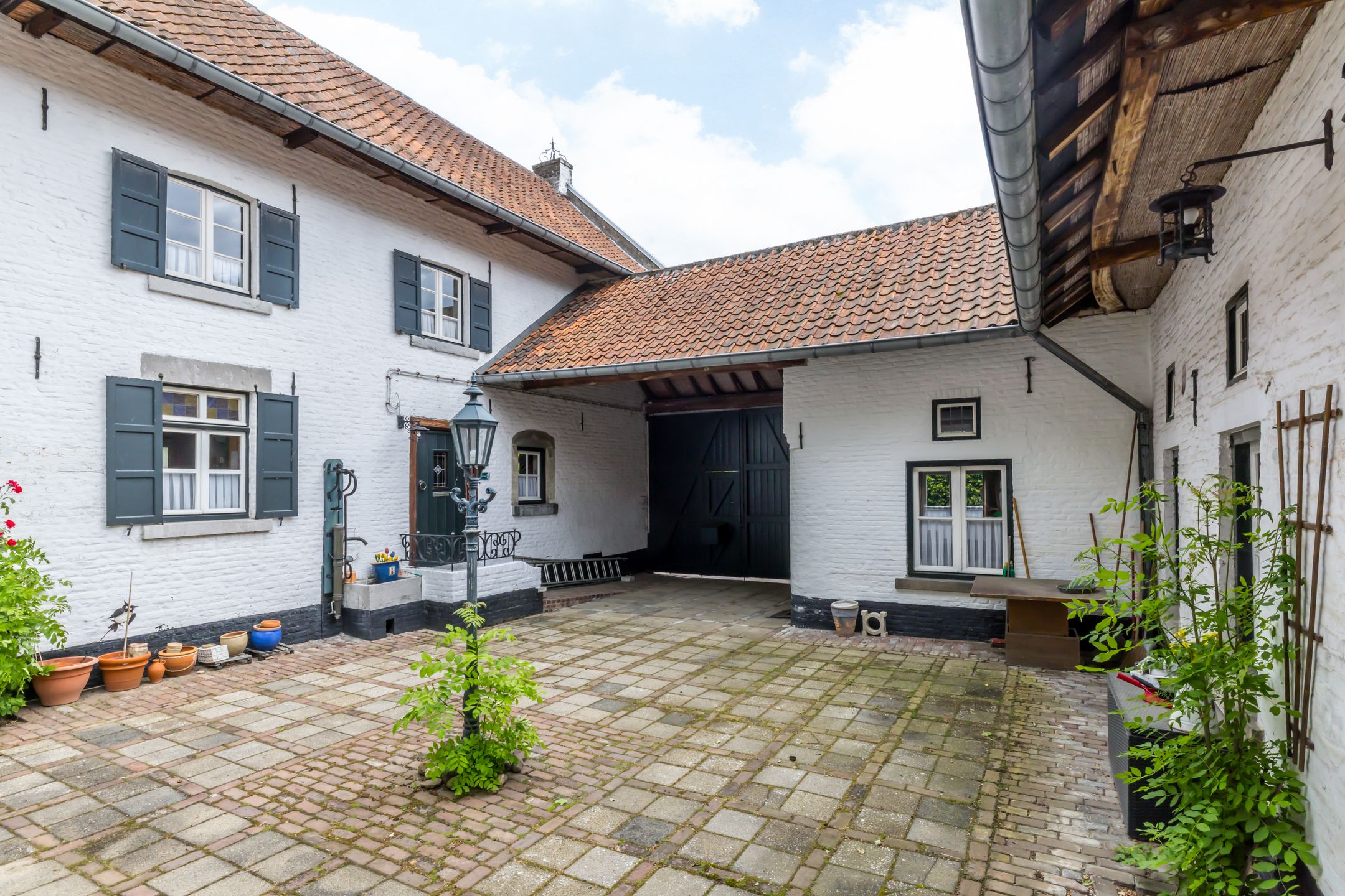 Photo 6 of Pater Carel Houbenstraat 6