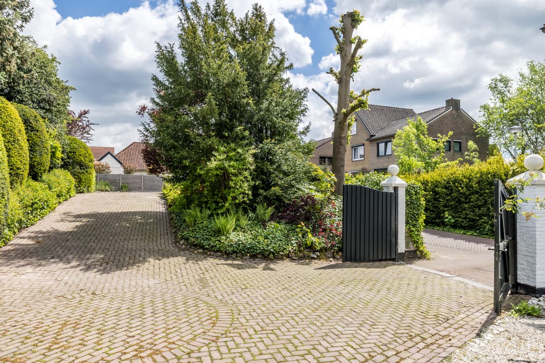 Photo 28 of Pater Carel Houbenstraat 6