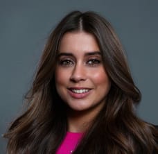 Larissa Ferreira Dias - Commercieel Medewerker