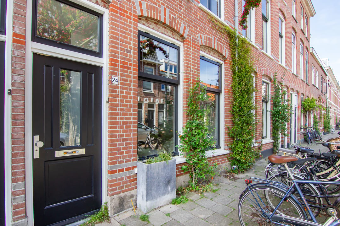 Photo 2 of Waldeck Pyrmontstraat 24-ZW