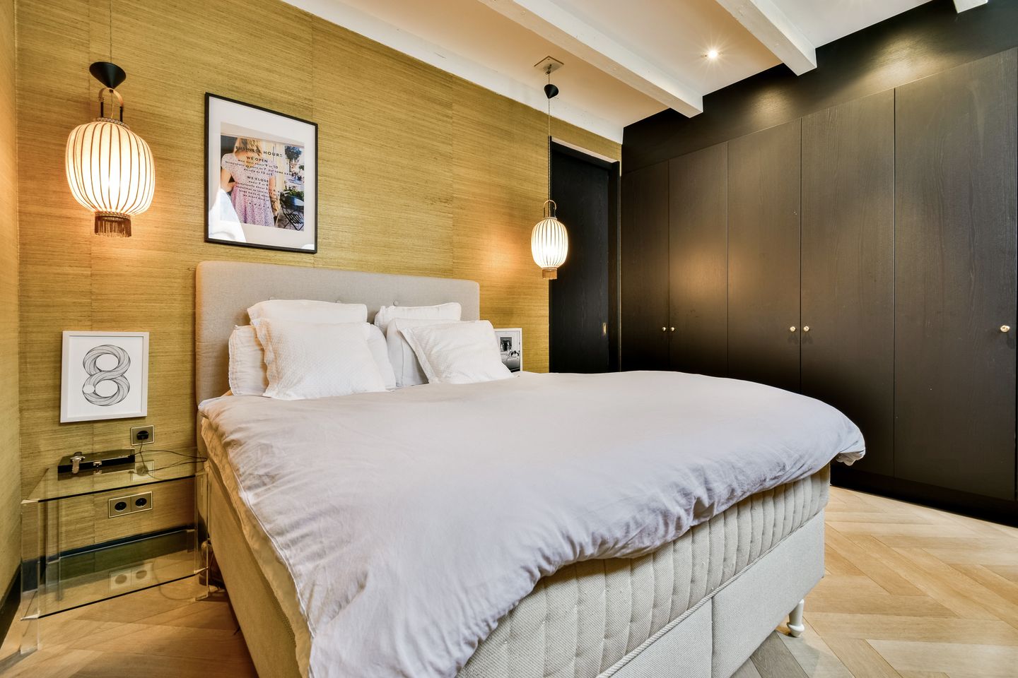 Stylish Design Apartment with Unobstructed Views in Amsterdam's City Centre — 14