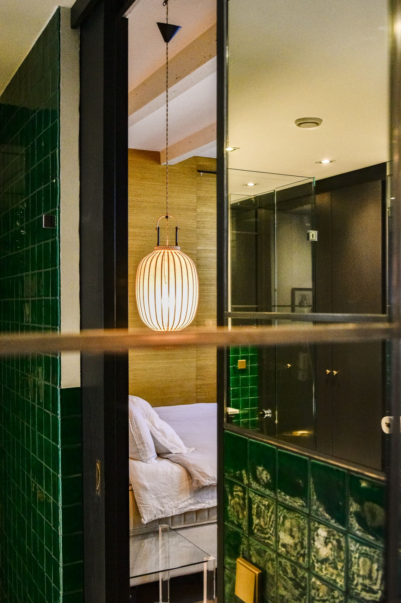 Stylish Design Apartment with Unobstructed Views in Amsterdam's City Centre — 21