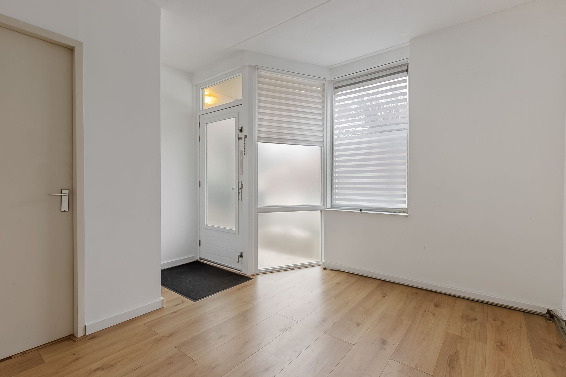 Poolzeestraat 15 Lelystad - More