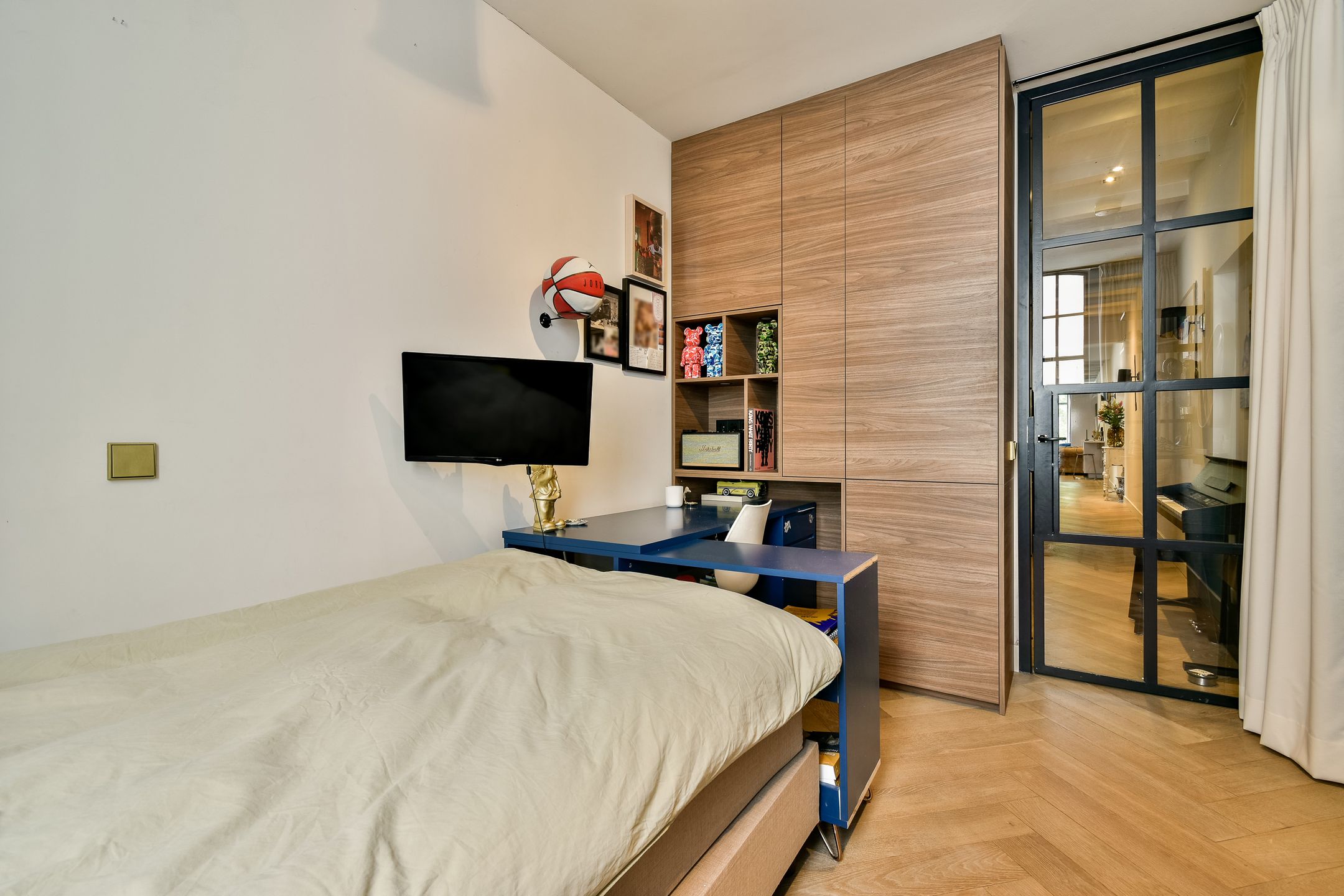 Stylish Design Apartment with Unobstructed Views in Amsterdam's City Centre — 24