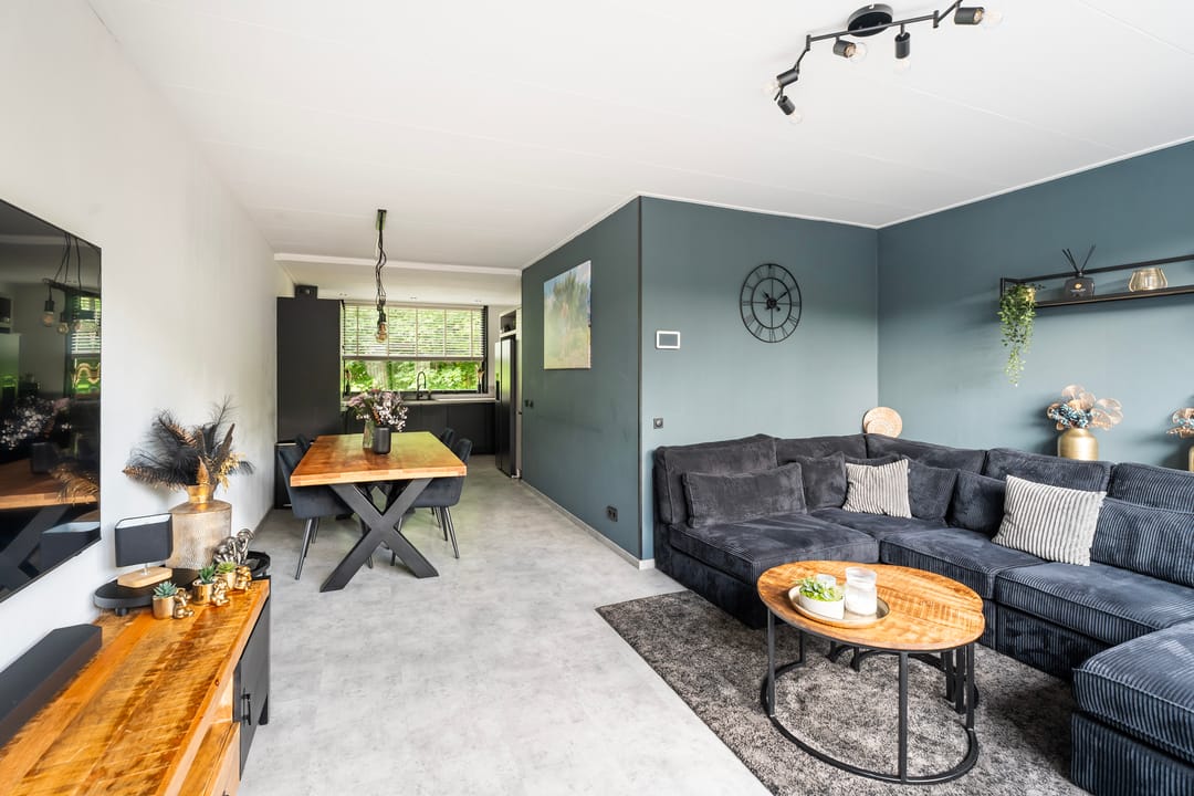 Spacious Family Home in Quiet Green Neighborhood of Rotterdam — 11