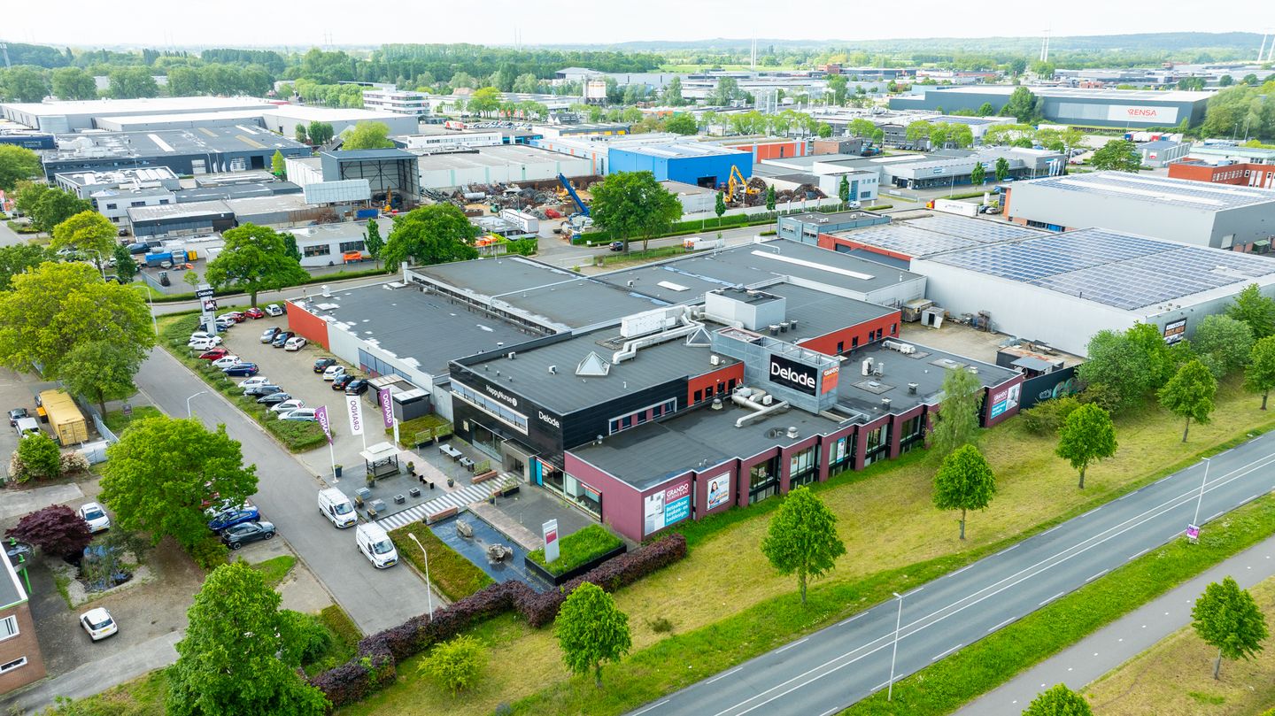 View photo 1 of Nijverheidsweg 12