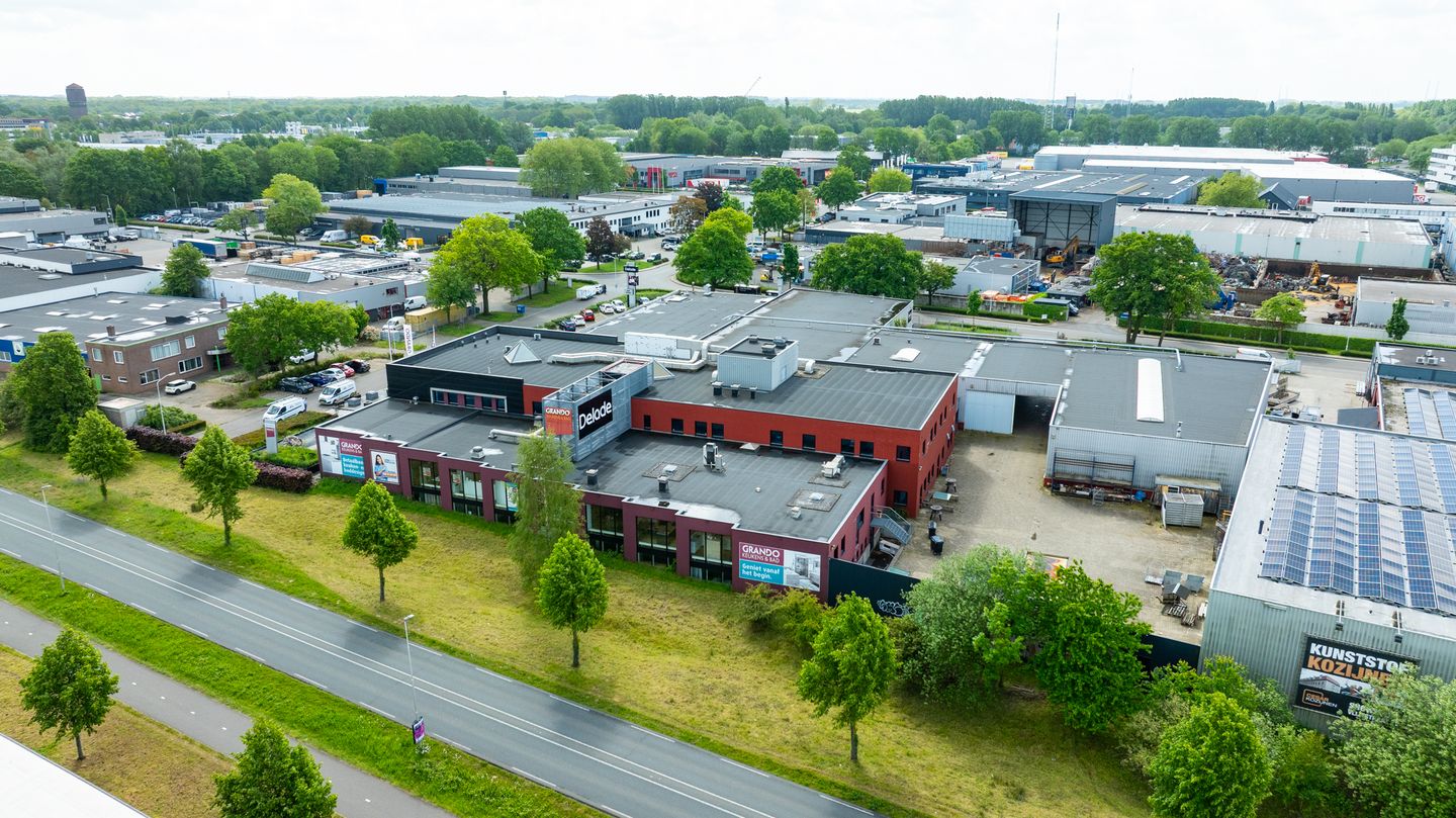 View photo 2 of Nijverheidsweg 12