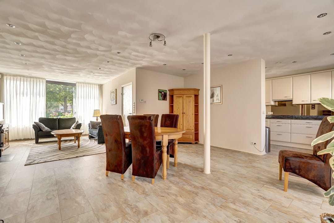 Spacious corner residence with double garage and sunny balcony in Waddinxveen — 13