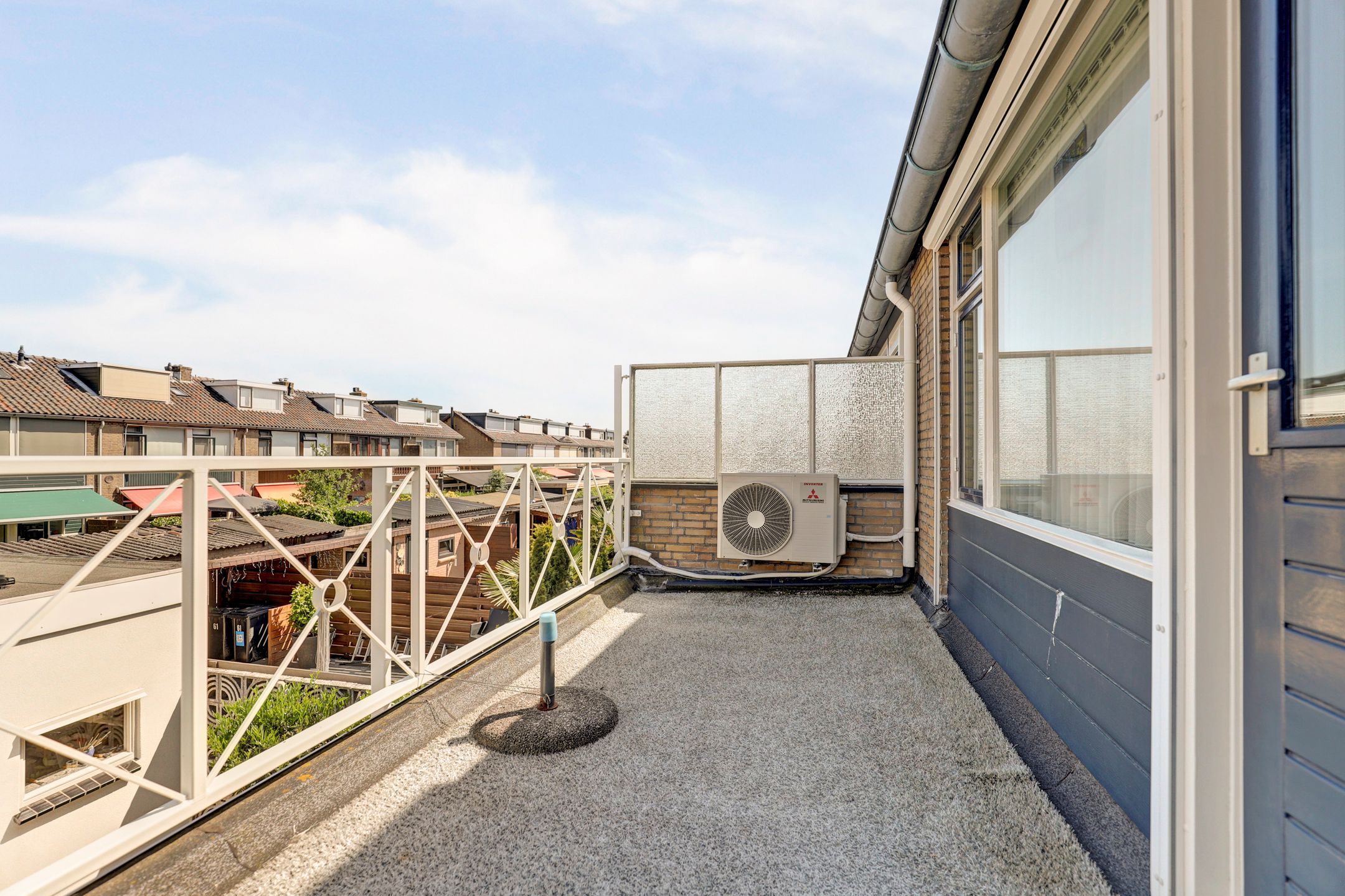 Spacious corner residence with double garage and sunny balcony in Waddinxveen — 21
