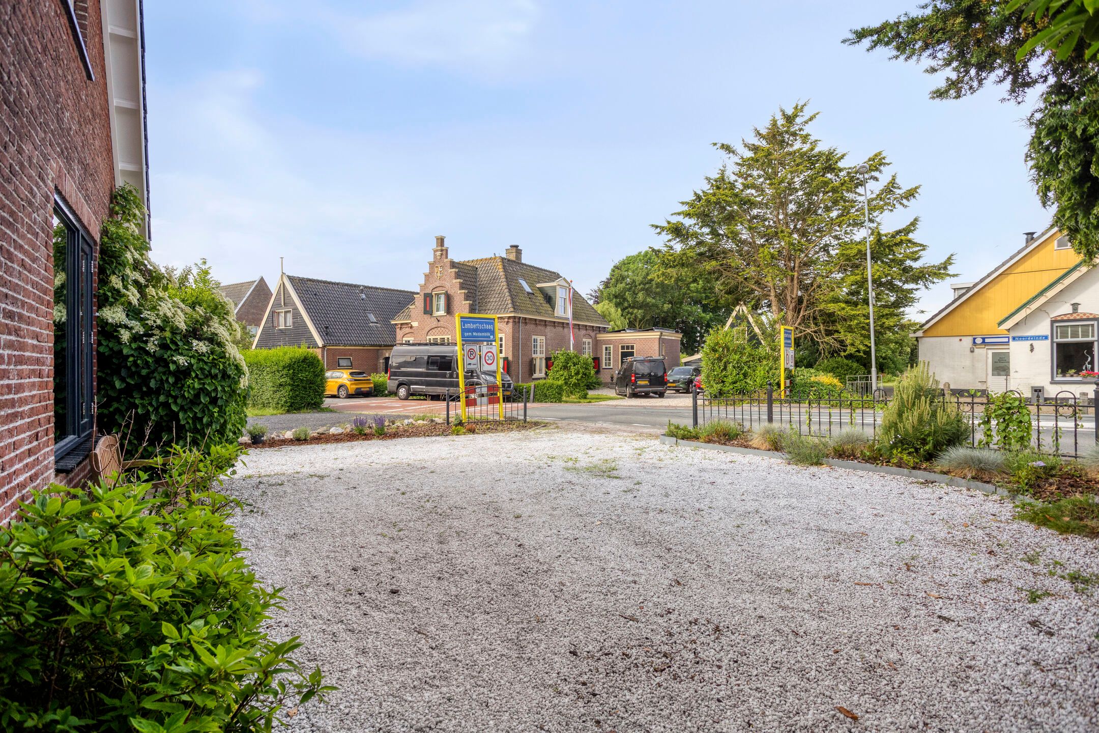 Photo 48 of Noordeinde 1