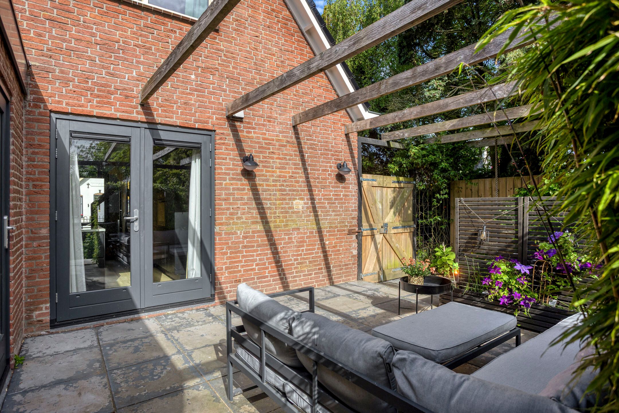 Photo 39 of Noordeinde 1