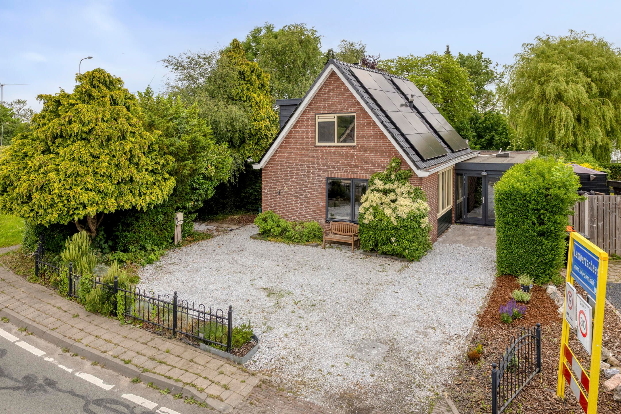 Photo 51 of Noordeinde 1