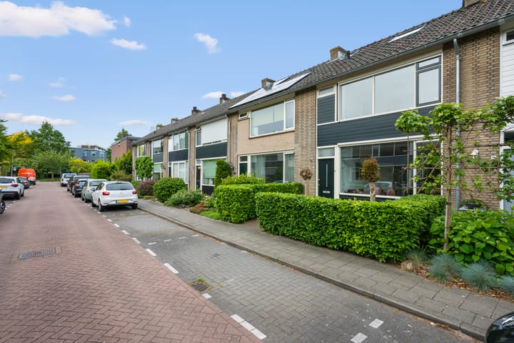 Photo 4 of Prinses Irenestraat 12