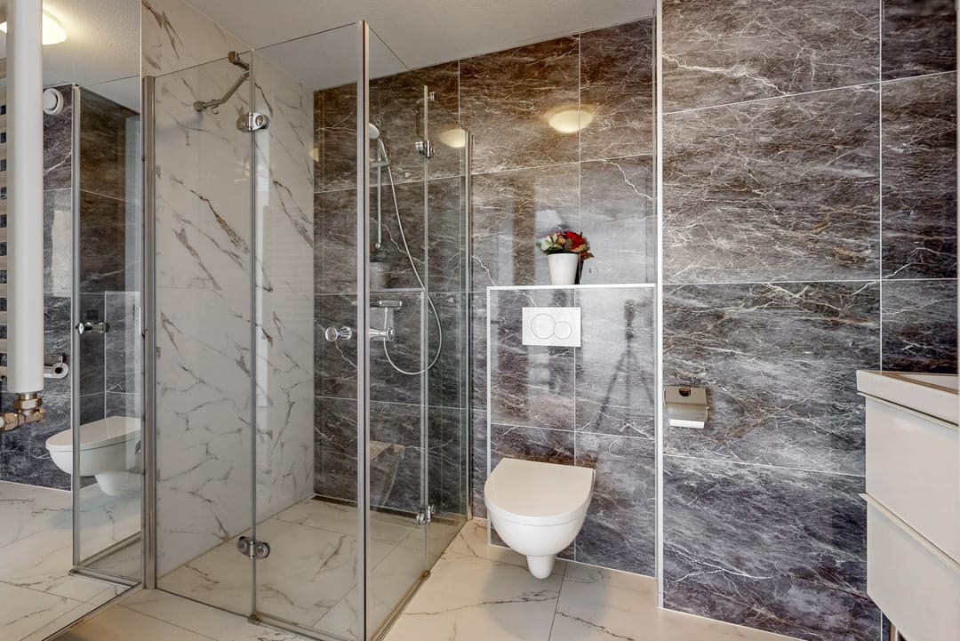 Spacious and Modern Corner Home with Private Parking and Two Bathrooms — 22