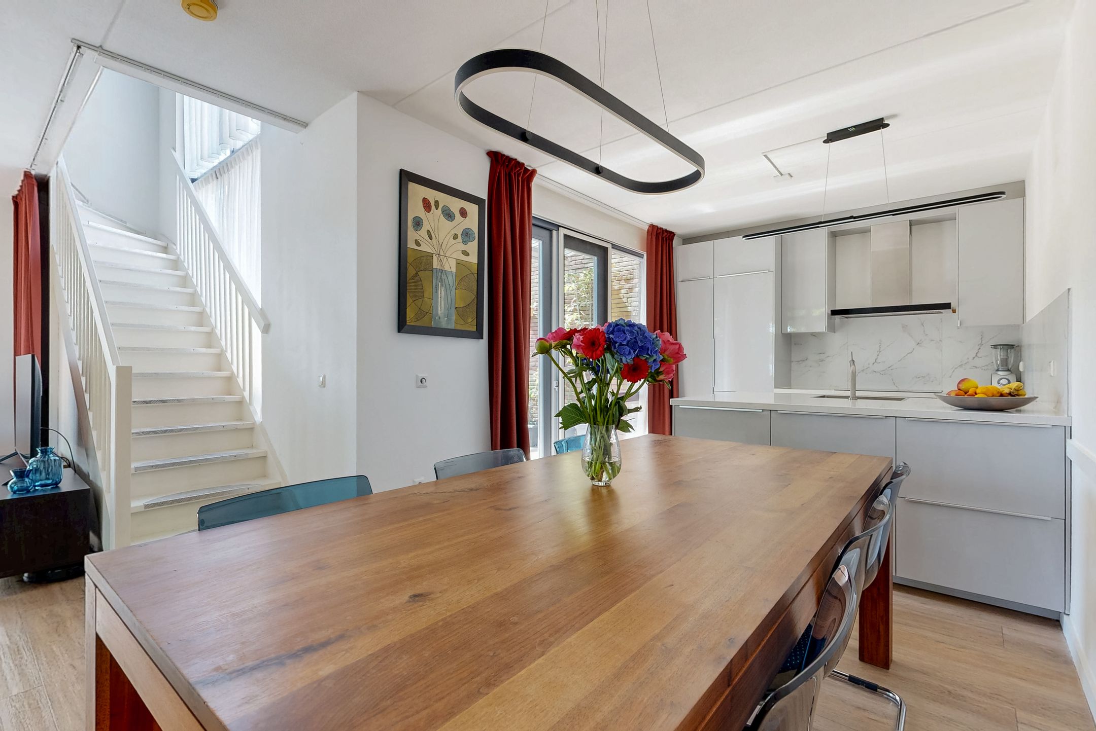 Spacious and Modern Corner Home with Private Parking and Two Bathrooms — 9