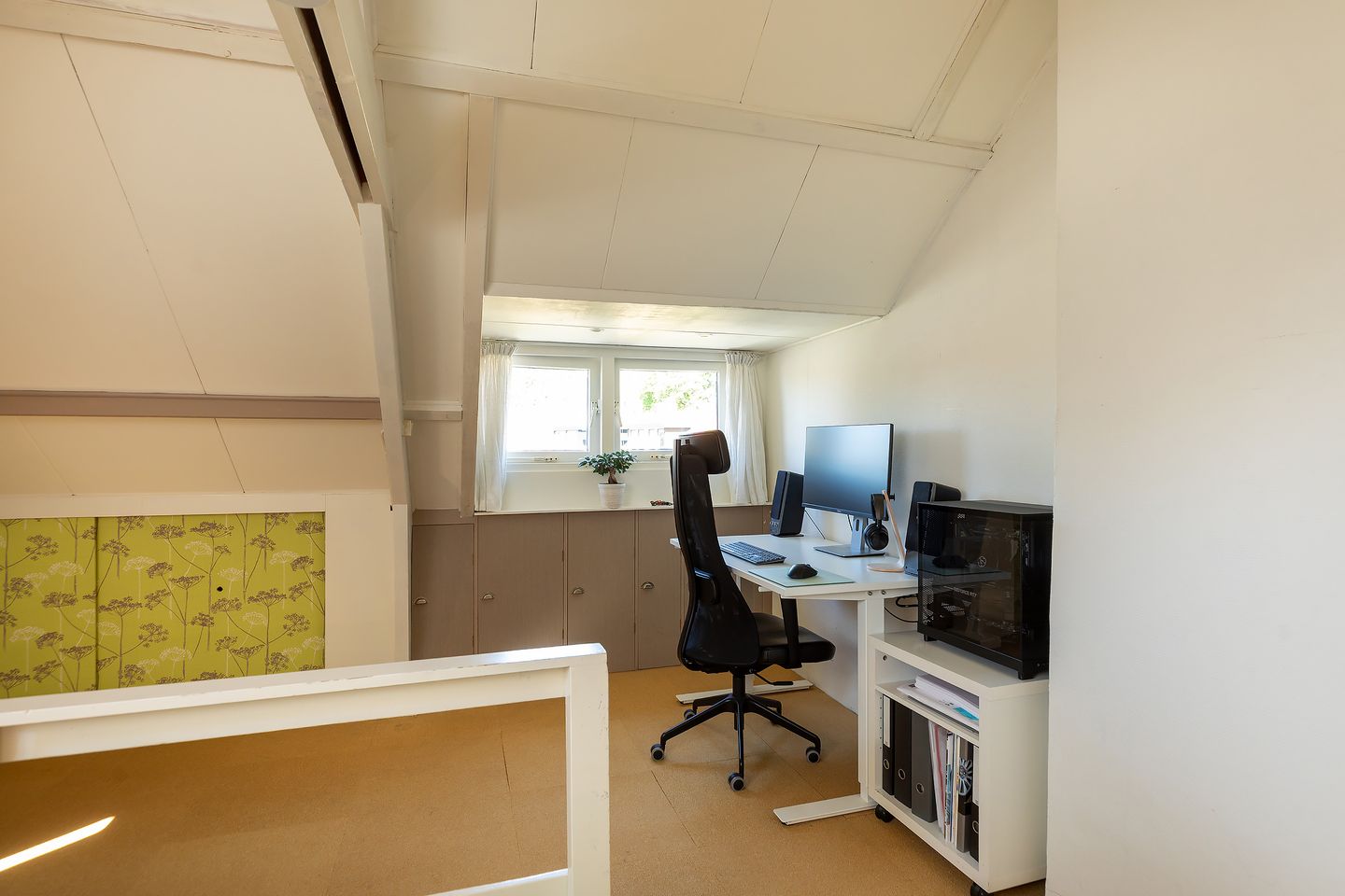 Charming 1930s Corner House in Astronomische Neighborhood with Sunny West-Facing Garden — 25