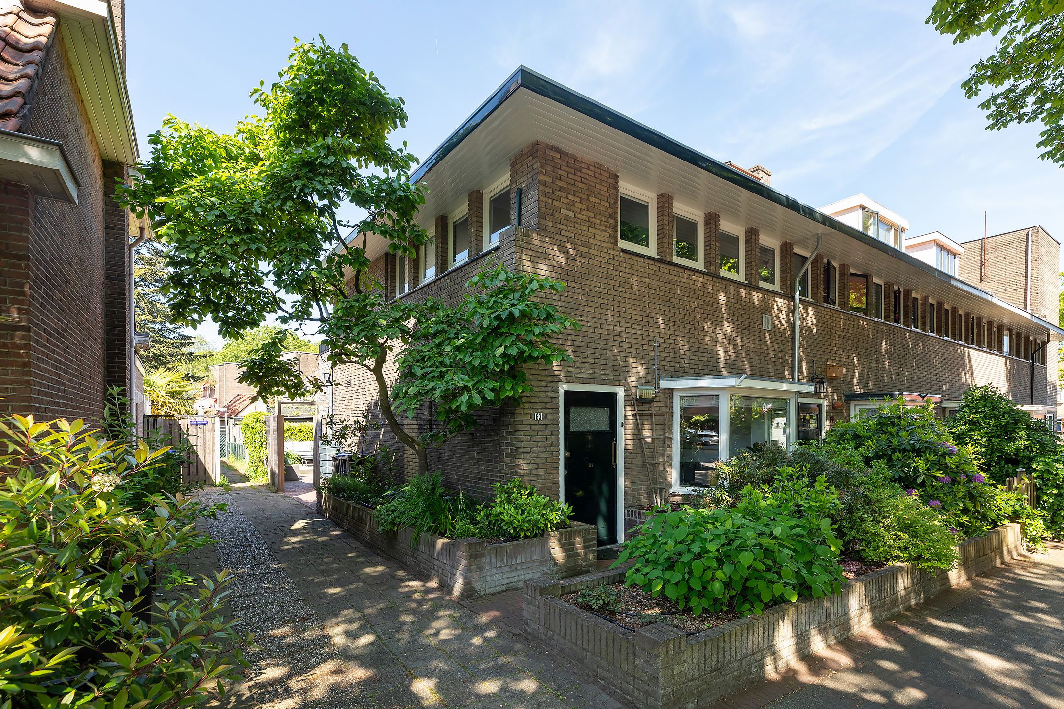 Charming 1930s Corner House in Astronomische Neighborhood with Sunny West-Facing Garden — 30