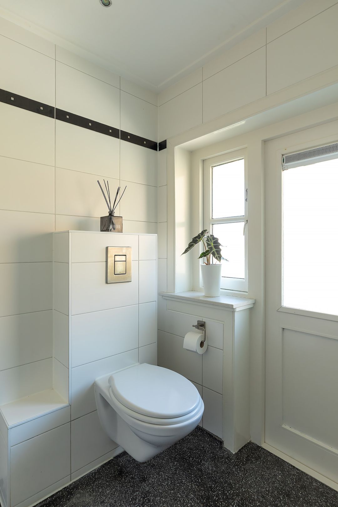 Charming 1930s Corner House in Astronomische Neighborhood with Sunny West-Facing Garden — 17