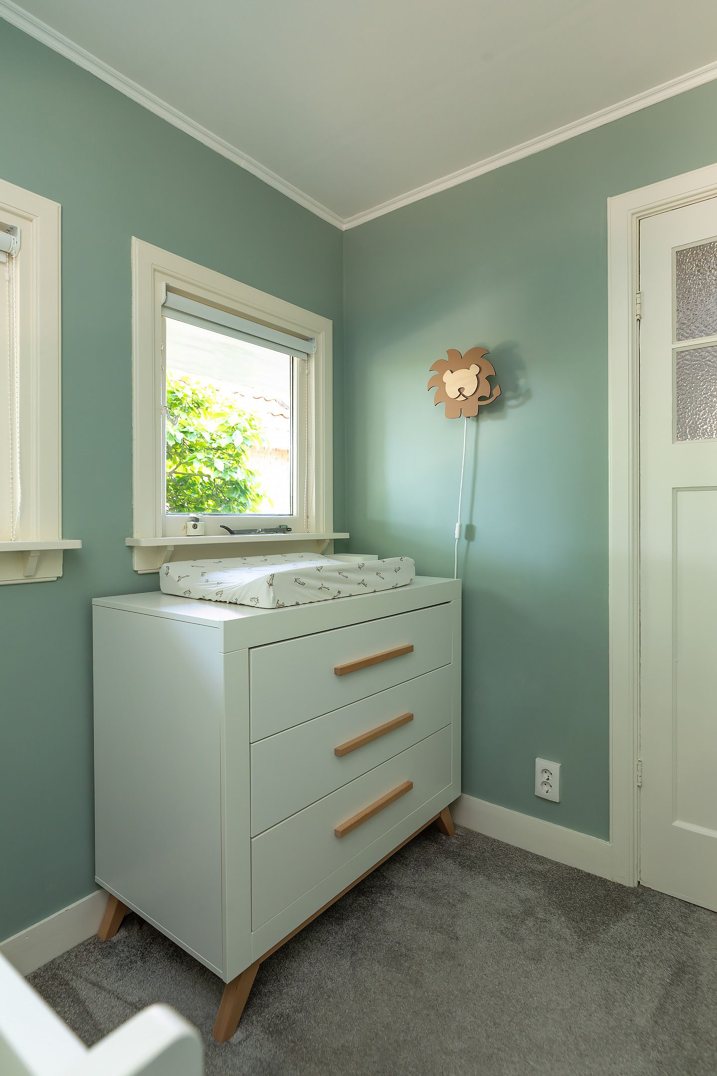 Charming 1930s Corner House in Astronomische Neighborhood with Sunny West-Facing Garden — 21