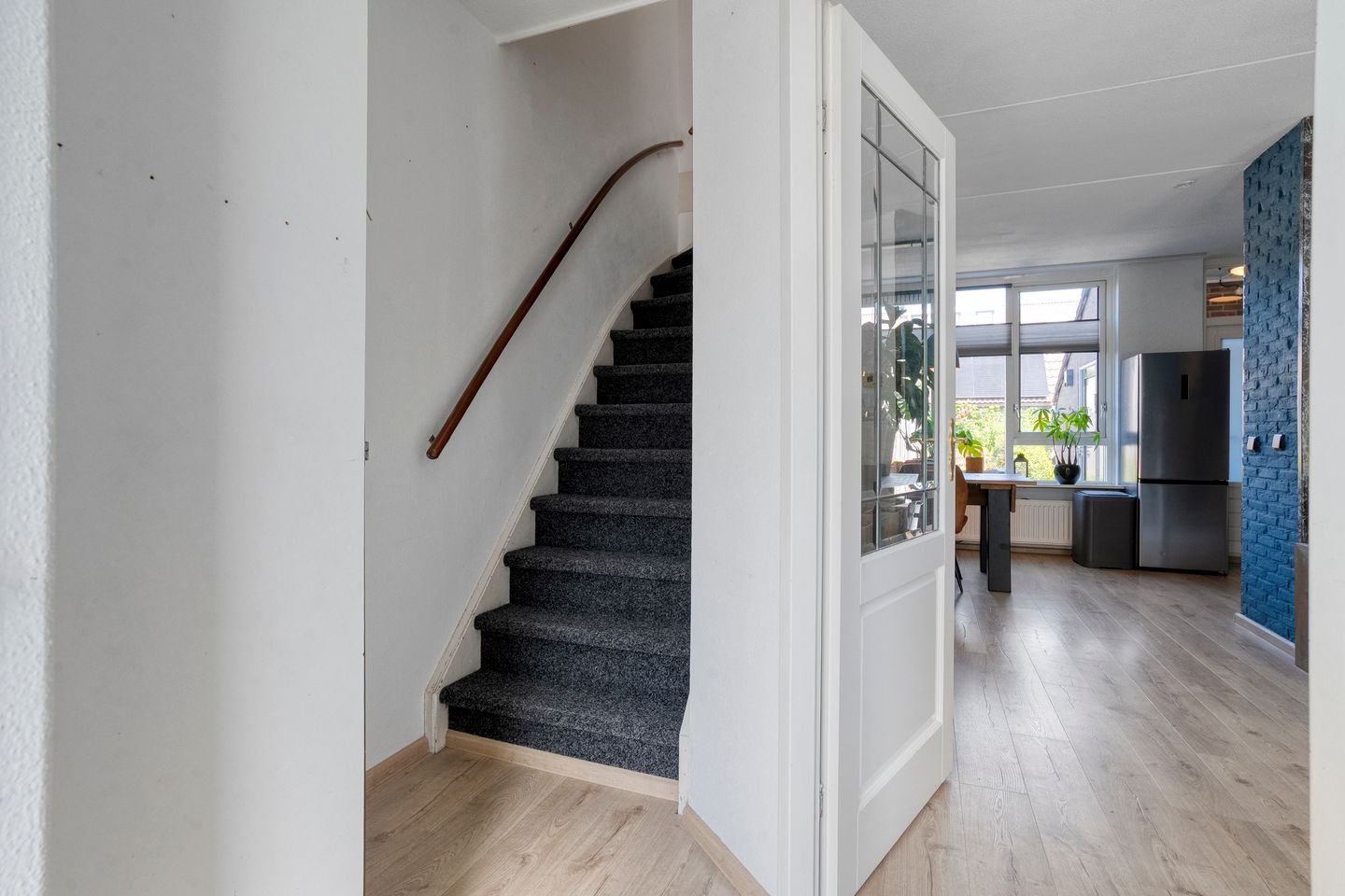 Spacious and Move-in Ready Terraced Home with Modern Bathroom and Sunny Garden in Emmeloord — 10