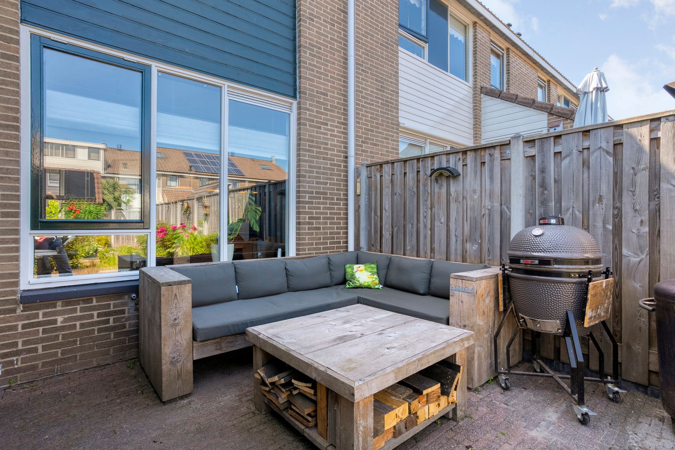 Spacious and Move-in Ready Terraced Home with Modern Bathroom and Sunny Garden in Emmeloord — 33
