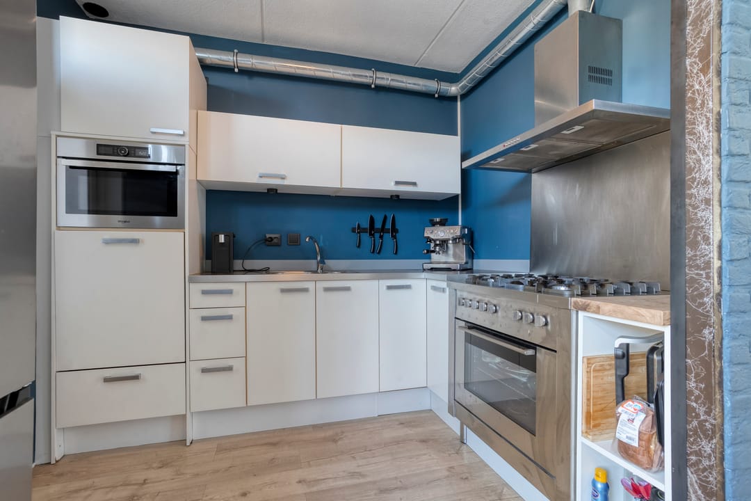 Spacious and Move-in Ready Terraced Home with Modern Bathroom and Sunny Garden in Emmeloord — 17