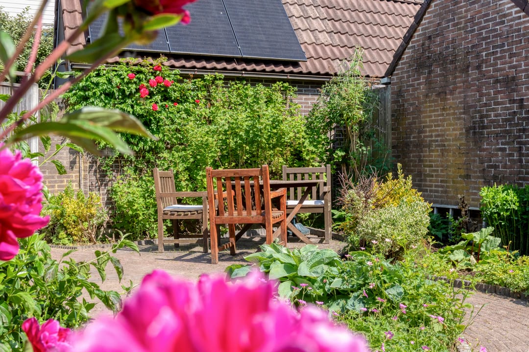 Spacious and Move-in Ready Terraced Home with Modern Bathroom and Sunny Garden in Emmeloord — 37