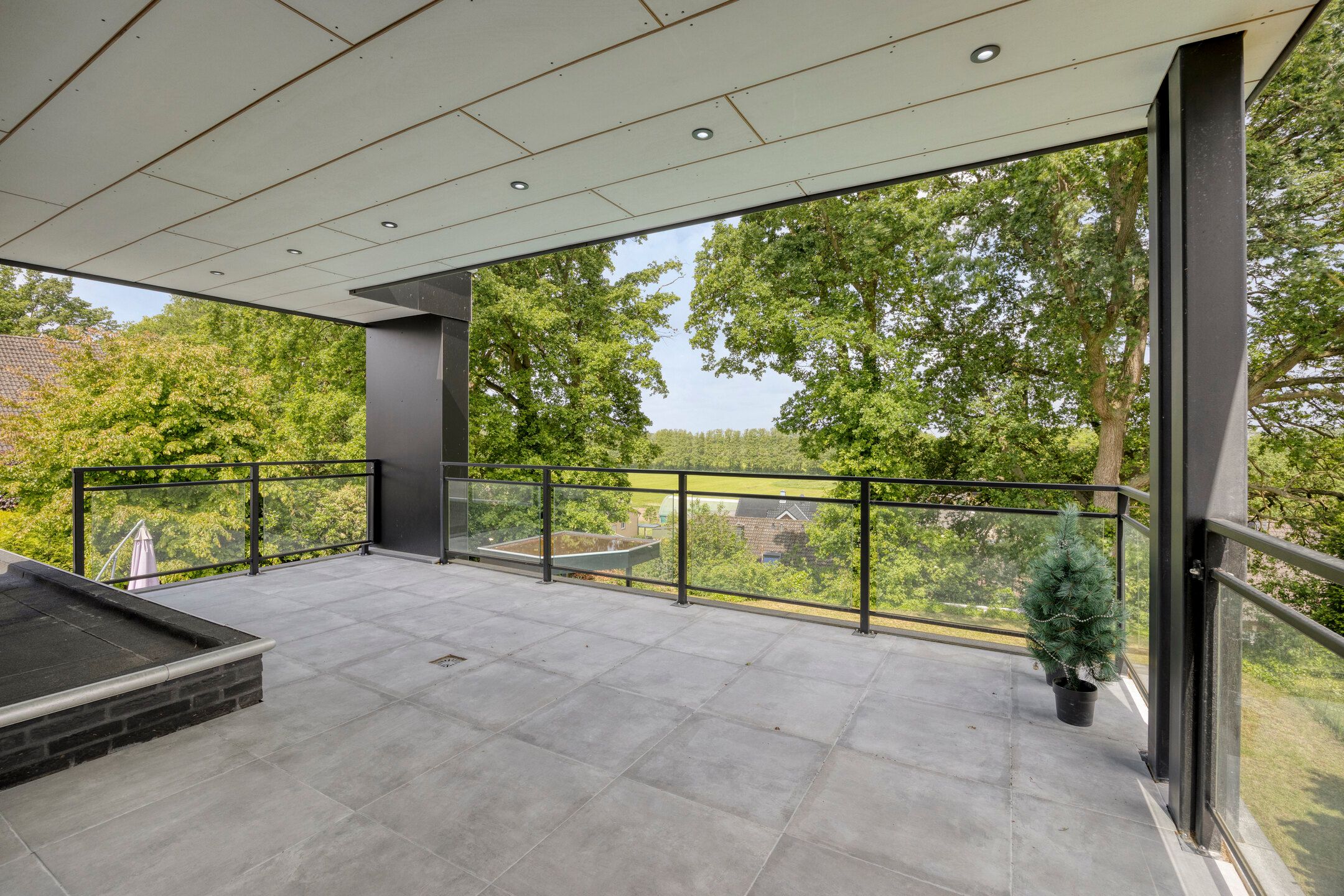 Modern High-End Villa with Private Wellness Pool and Panoramic Landscape Views — 36