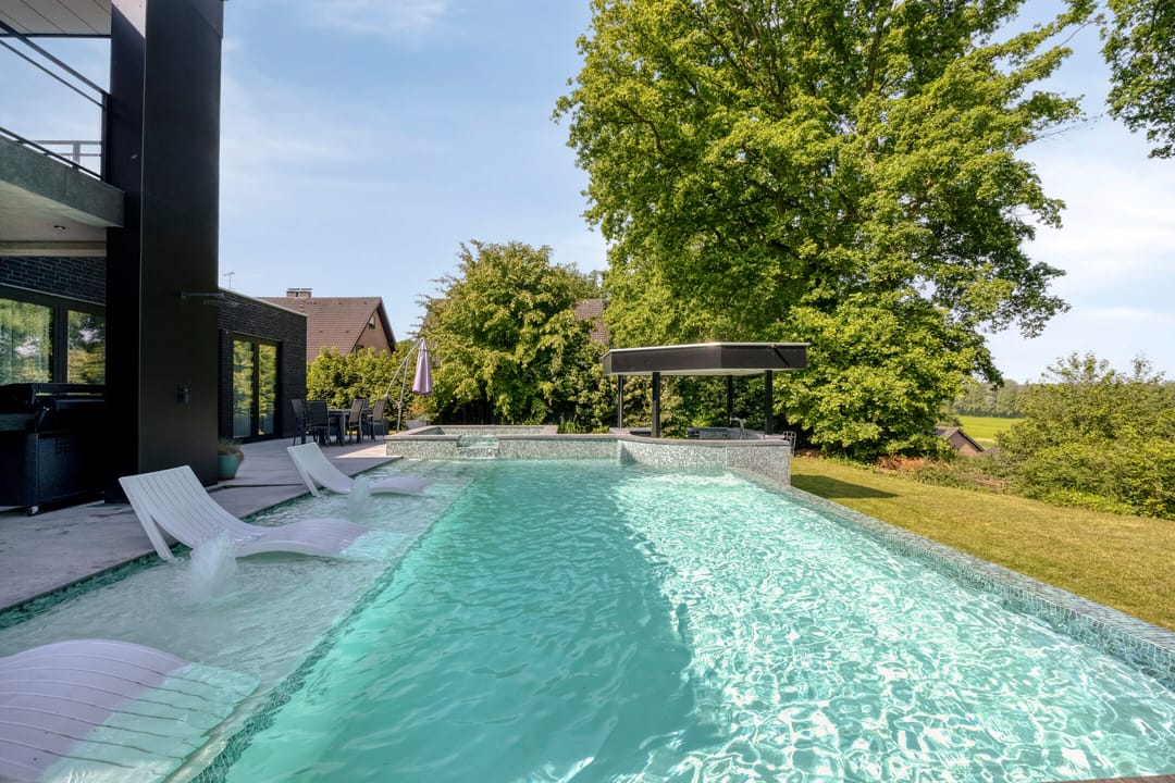 Modern High-End Villa with Private Wellness Pool and Panoramic Landscape Views — 52