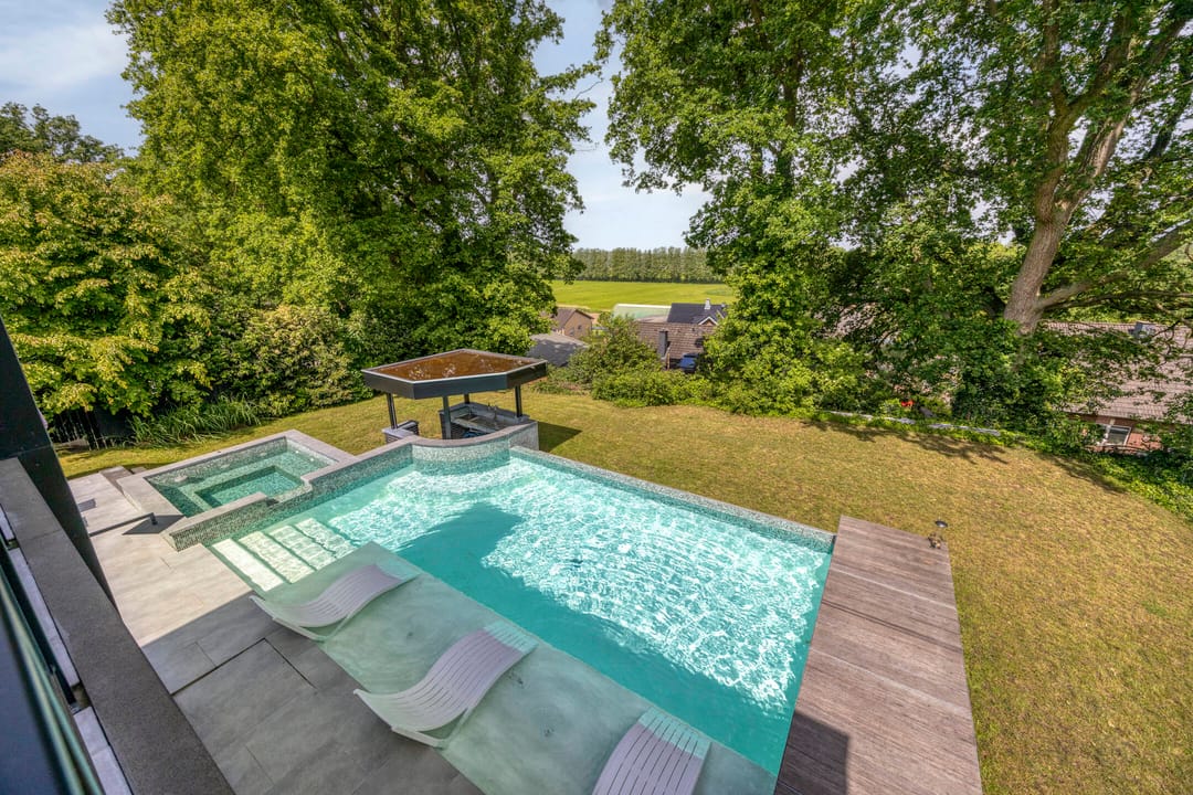 Modern High-End Villa with Private Wellness Pool and Panoramic Landscape Views — 38