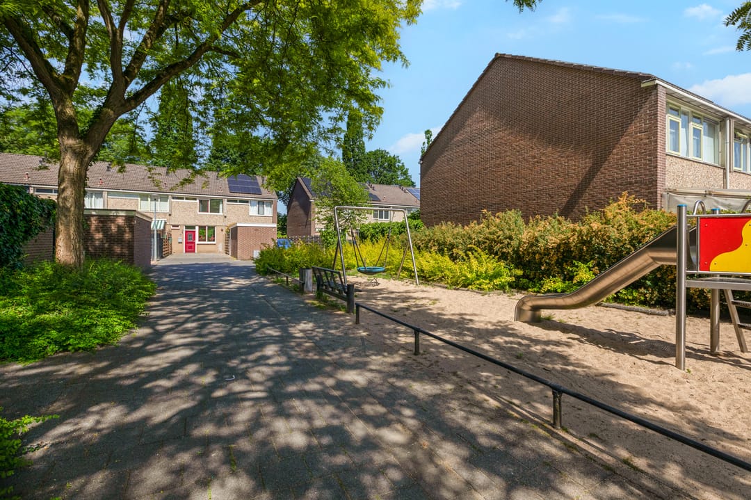 Well-maintained Terraced House in Green Doetinchem with Driveway — 8
