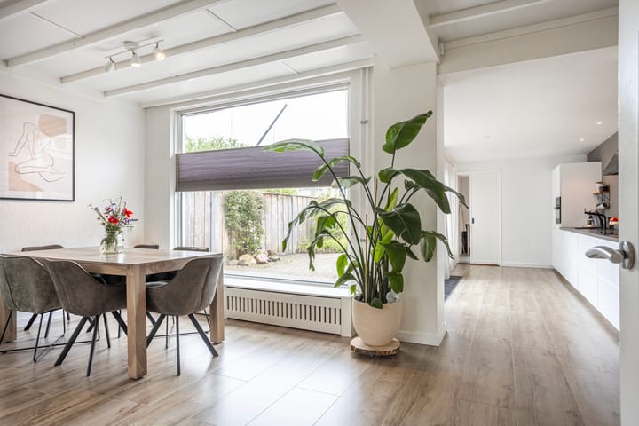 Twee-onder-één-kap te koop: Dr. Wagenaarstraat 38, Enschede