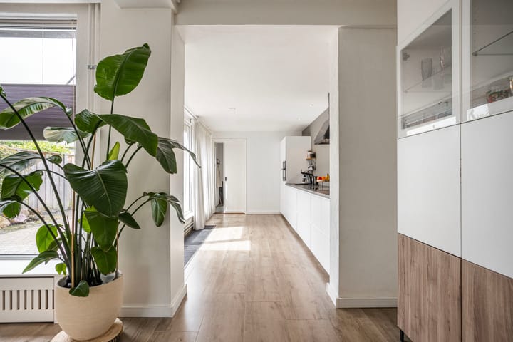 Twee-onder-één-kap te koop: Dr. Wagenaarstraat 38, Enschede