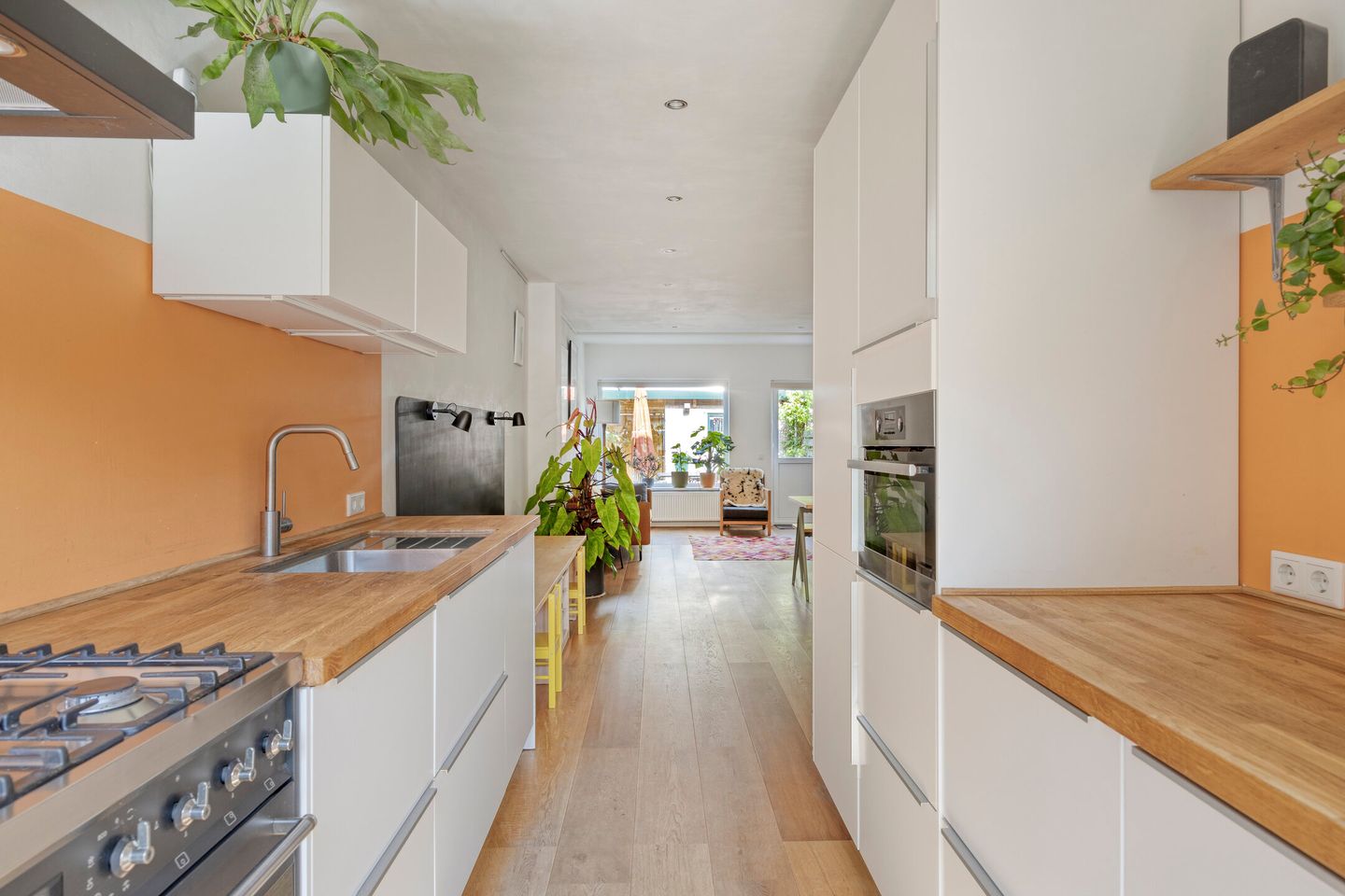 Photo 10 of Haagdoornstraat 40