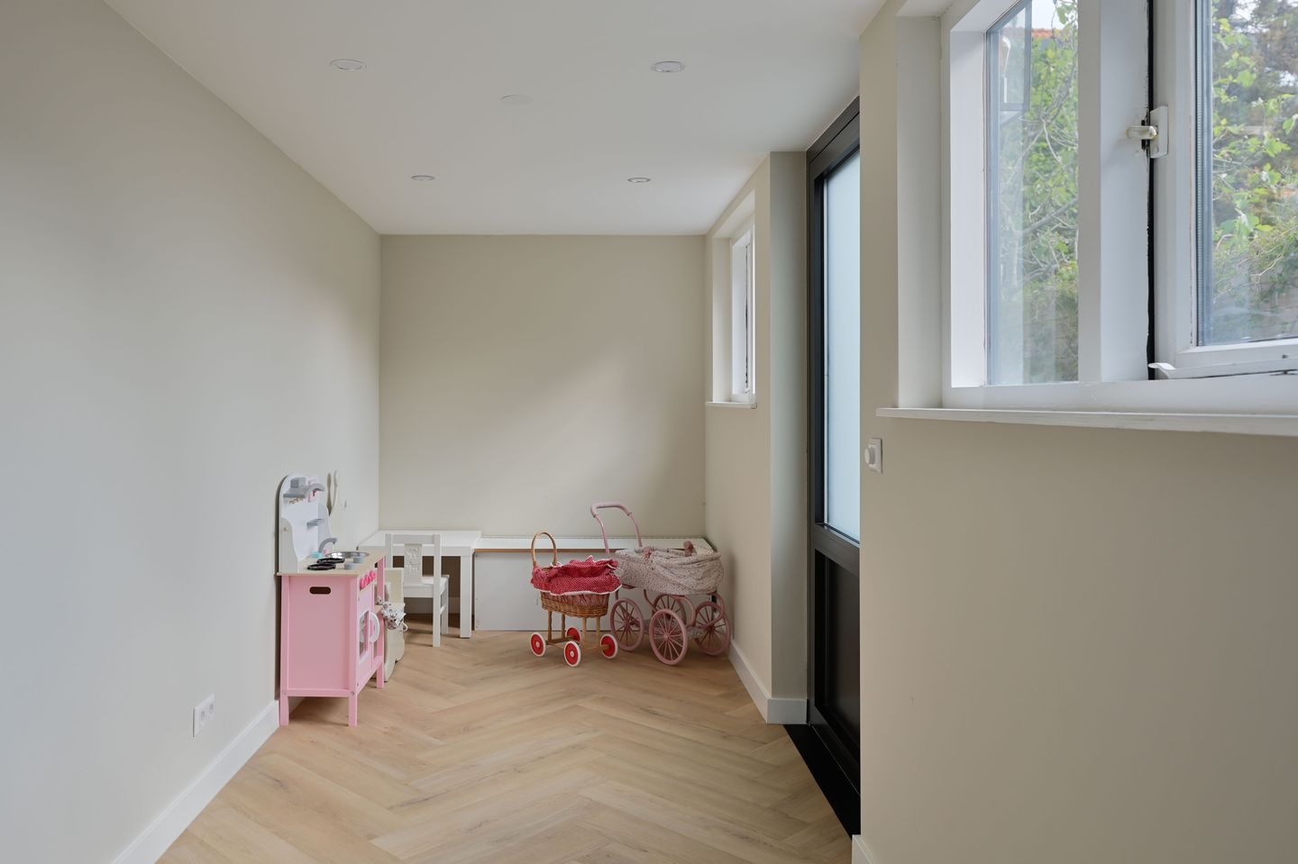 Photo 10 of Kapteynstraat 10