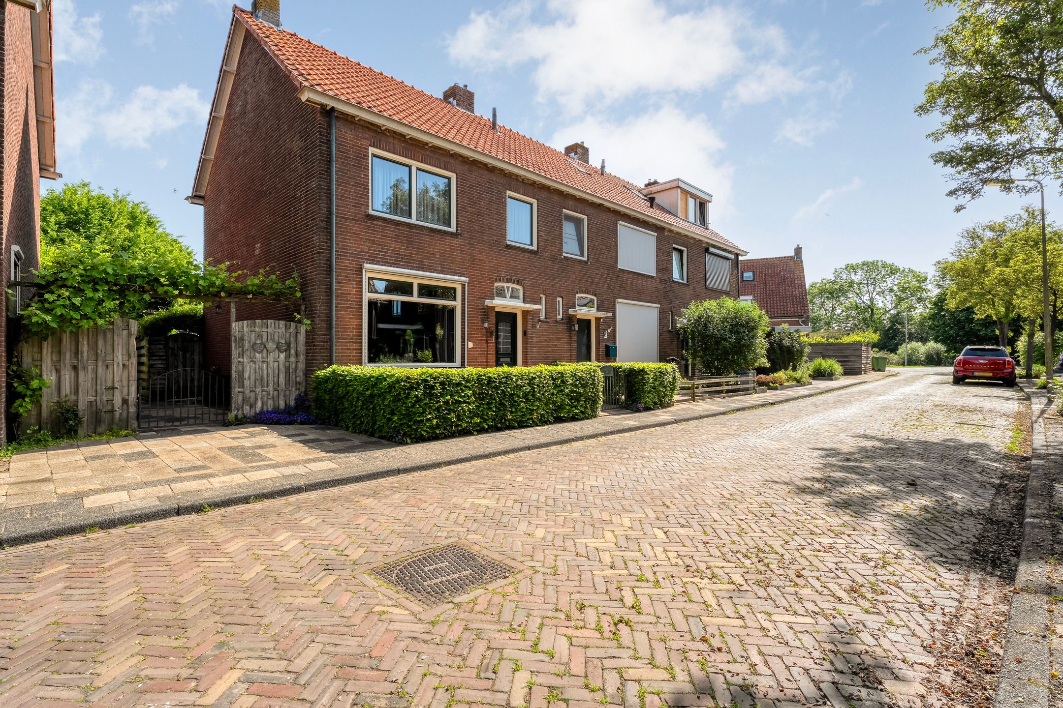 Photo 12 of Zuiderwalstraat 8