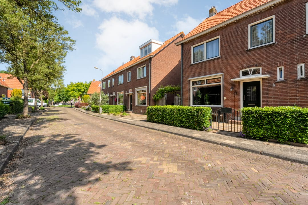 Photo 13 of Zuiderwalstraat 8