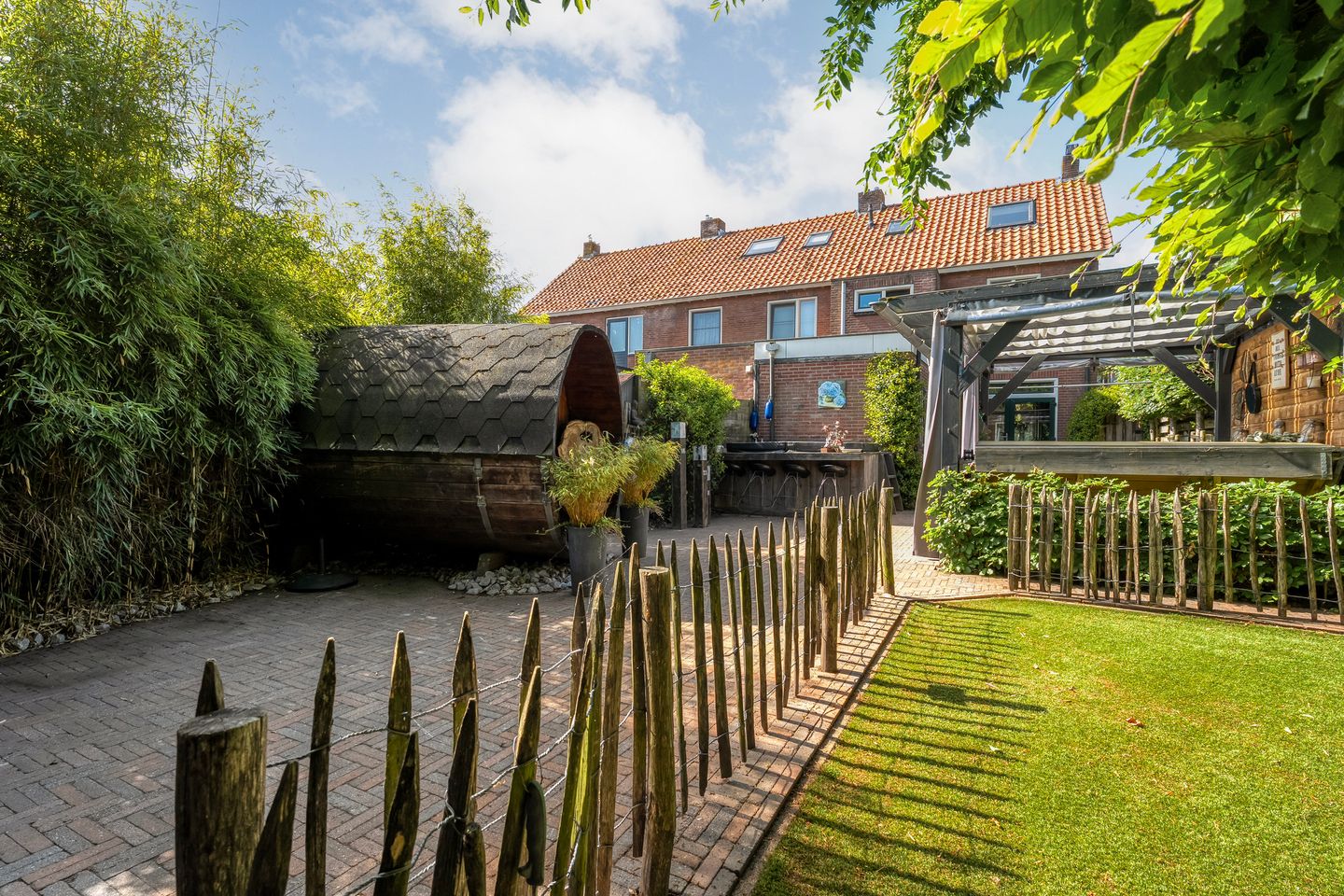 Photo 4 of Zuiderwalstraat 8