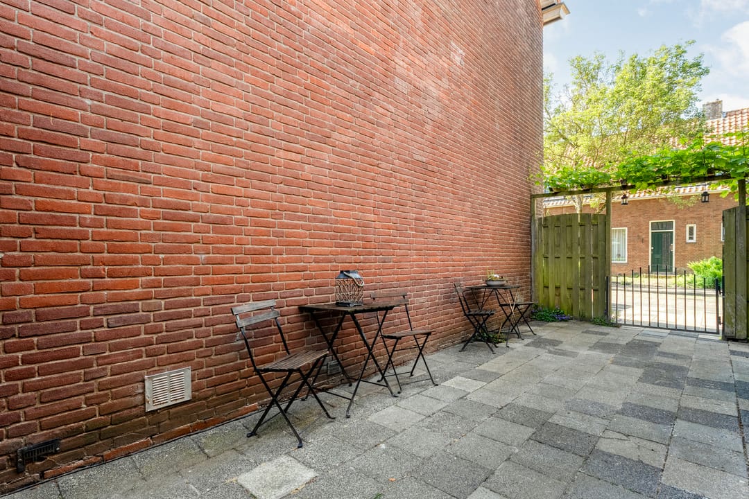 Photo 16 of Zuiderwalstraat 8