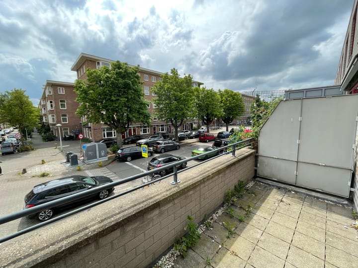Photo 5 of Uiterwaardenstraat 512