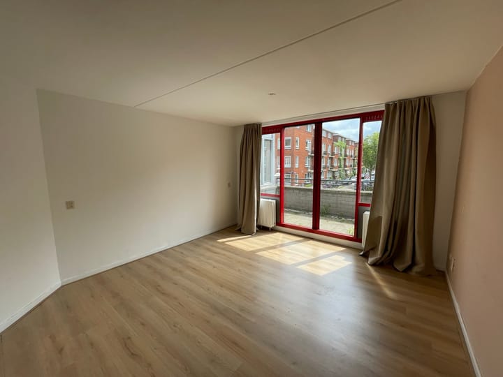 Photo 2 of Uiterwaardenstraat 512