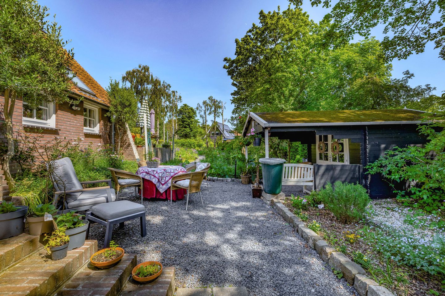 Characterful Semi-Detached Home with Spacious South-Facing Garden in Quiet Location — 34