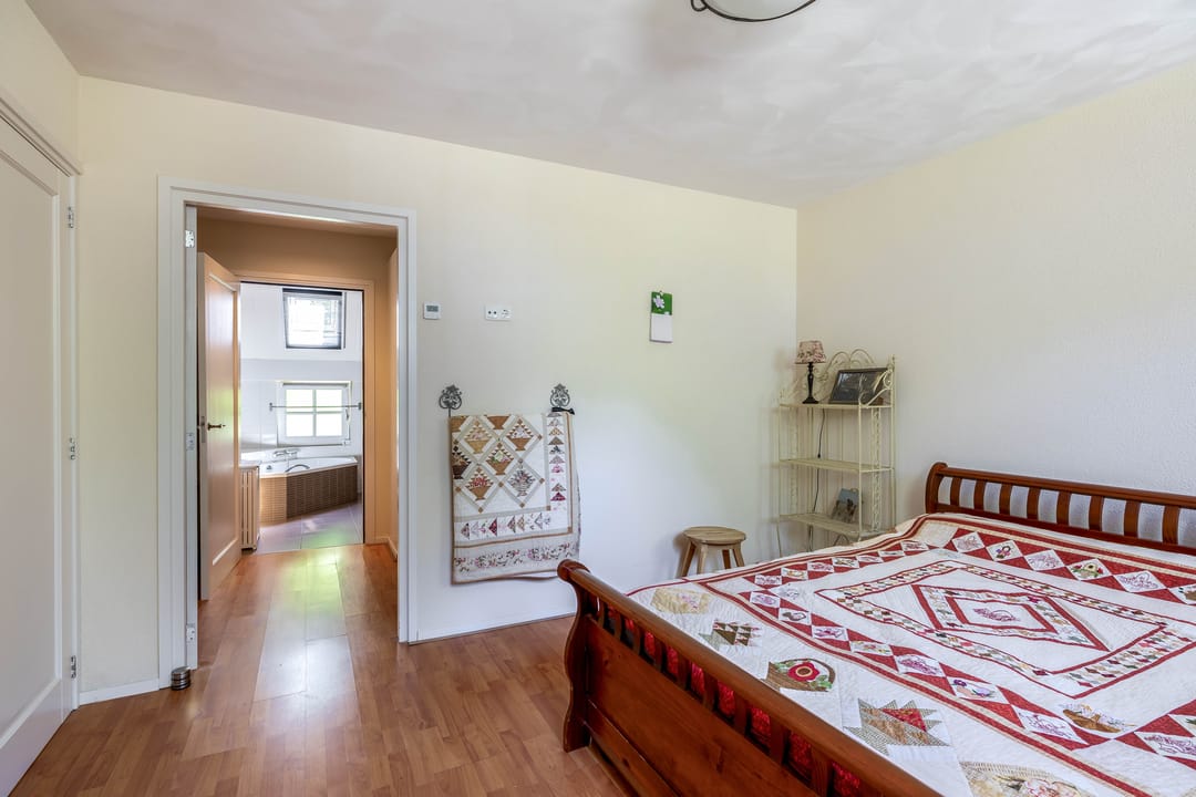 Characterful Semi-Detached Home with Spacious South-Facing Garden in Quiet Location — 22