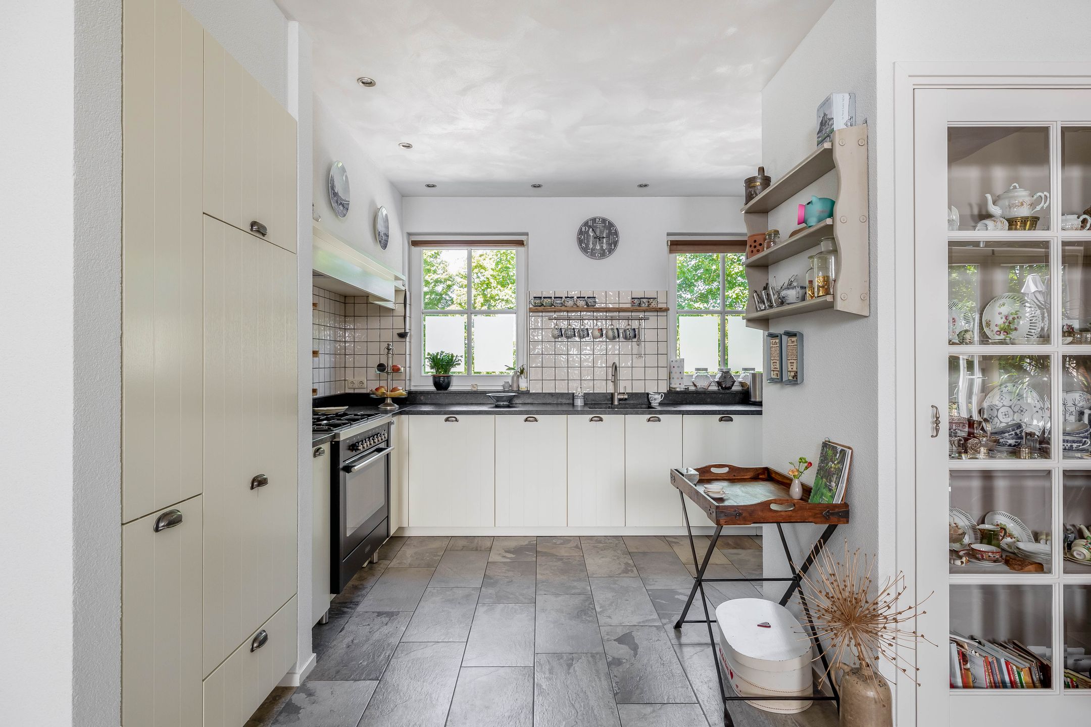 Characterful Semi-Detached Home with Spacious South-Facing Garden in Quiet Location — 18