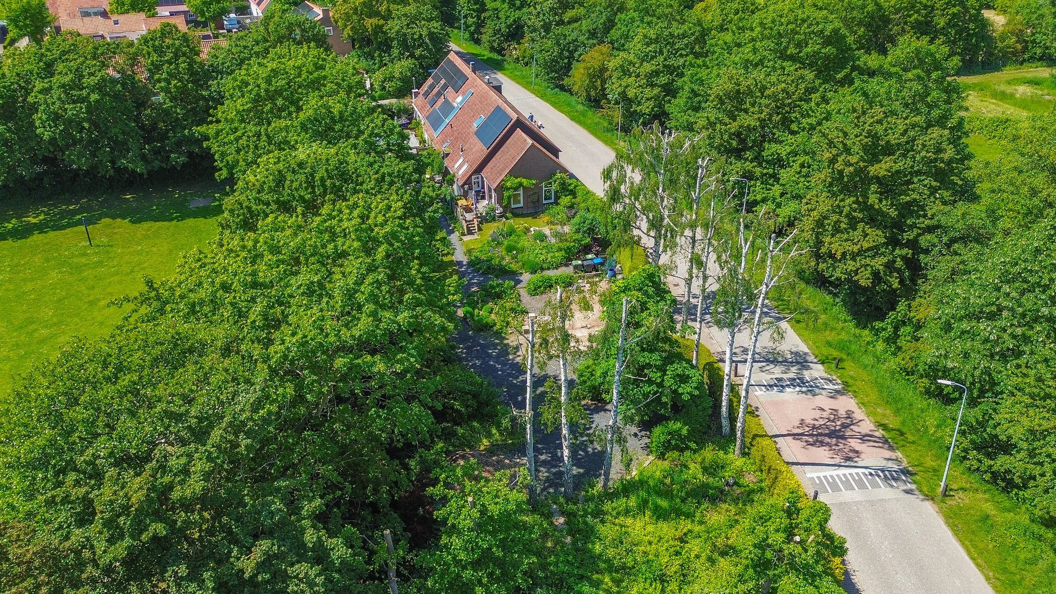 Characterful Semi-Detached Home with Spacious South-Facing Garden in Quiet Location — 42