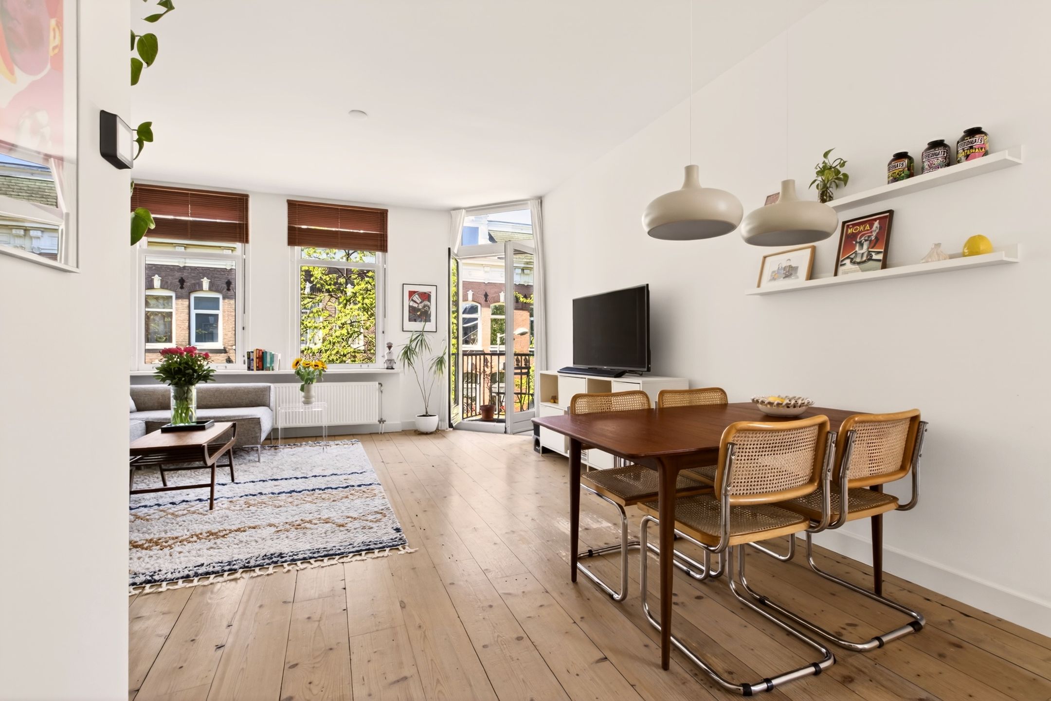 Spacious and Light Corner Apartment on Freehold Land in Amsterdam De Pijp — 9