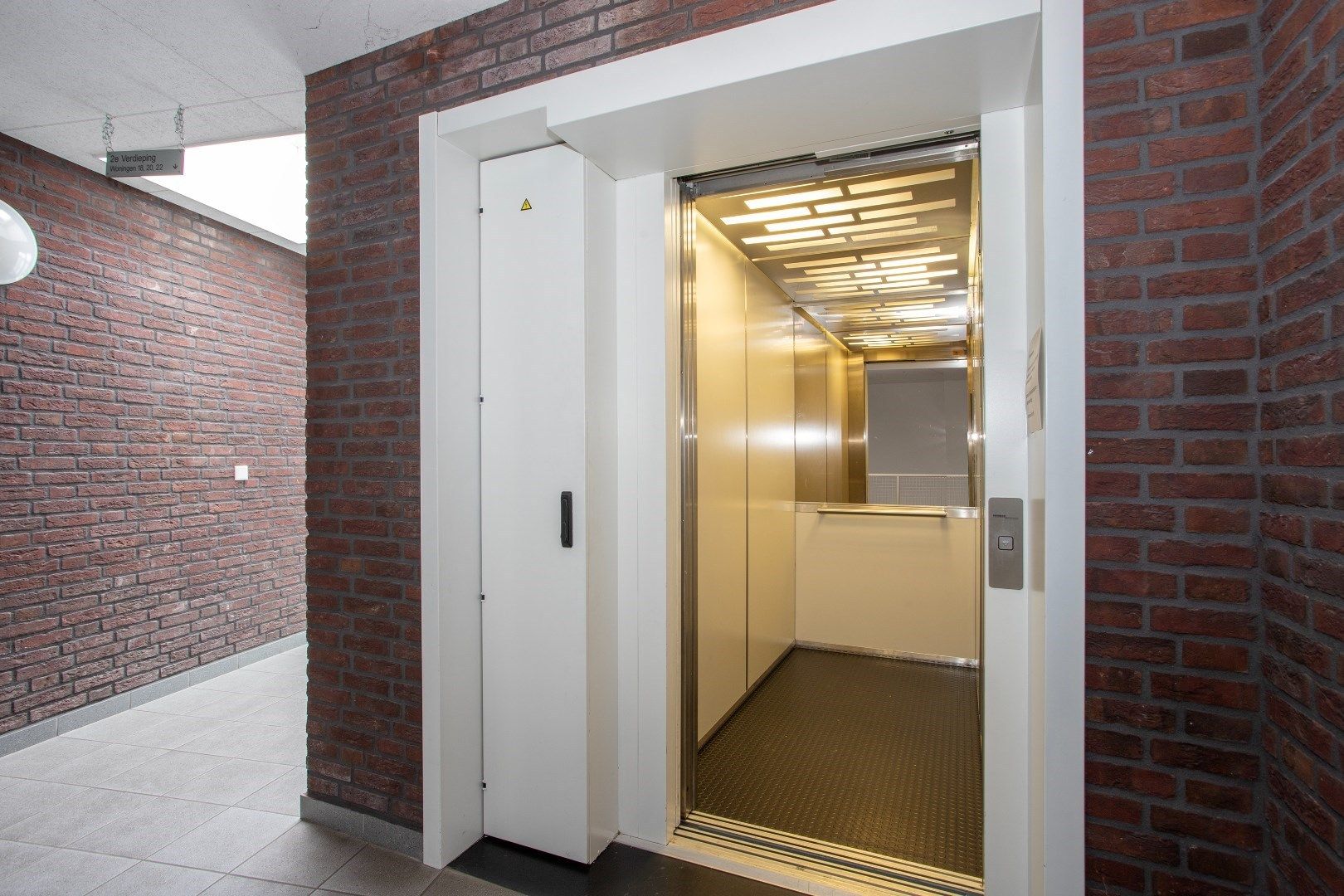 Photo 6 of Martien Coppensstraat 18