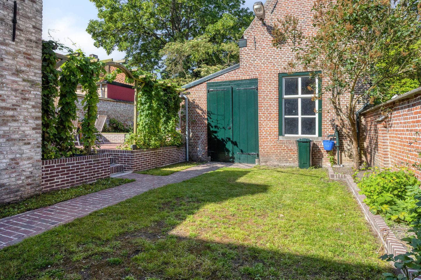 Historic Monumental Ensemble with Former Shop and Workshop in Bergen op Zoom Center — 40