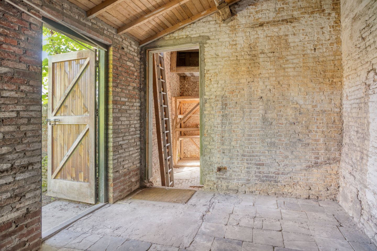 Historic Monumental Ensemble with Former Shop and Workshop in Bergen op Zoom Center — 50